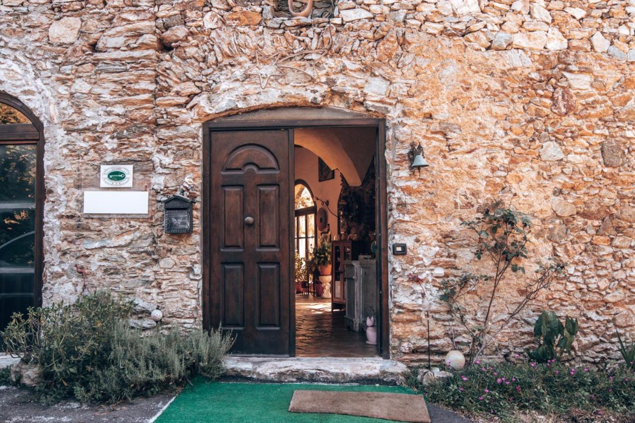 Le Petit Chateau Vezzi Portio Dış mekan fotoğraf